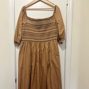 Old Navy tan smock dress size dress. Short sleeves size xl. NWOT